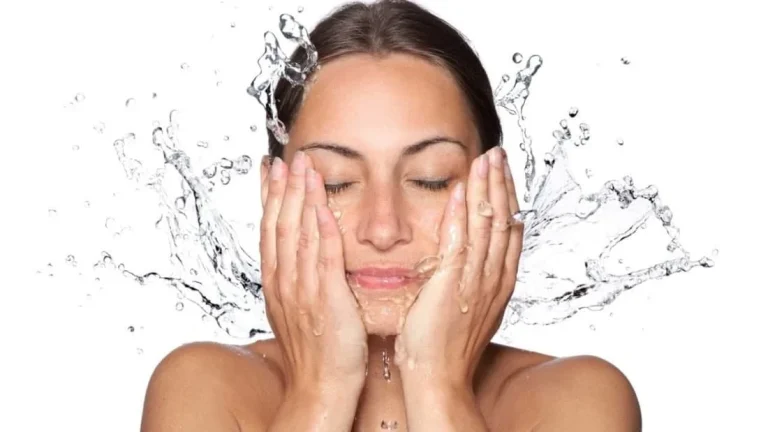 تأثیر شستشوی صورت بر پوست خشک و حساس